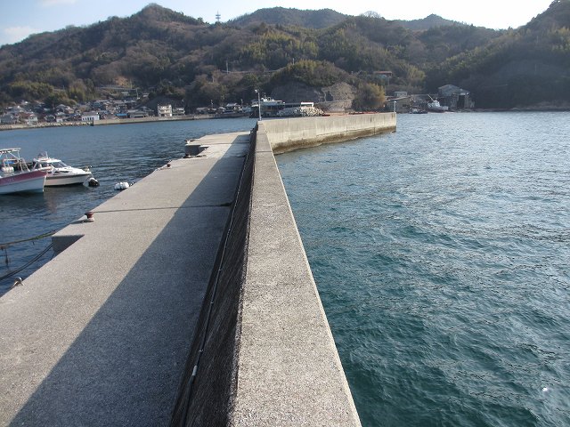 広島県室尾漁港の釣りポイント